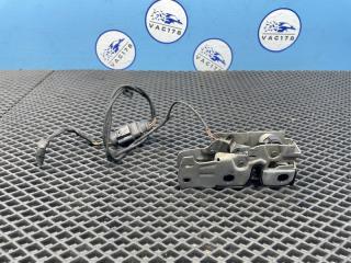 Фото запчасти замок капота Volkswagen Passat 2013 контрактная запчасть Запчасть замок капота Volkswagen Passat 2013
