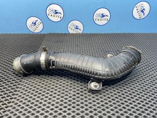 Запчасть патрубок интеркулера Volkswagen Passat 2009