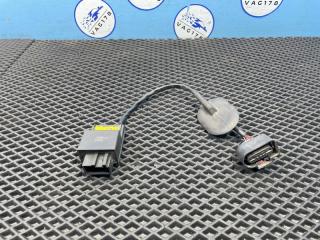 Запчасть реле топливного насоса Volkswagen Passat 2006