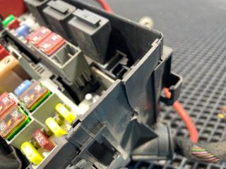 Блок предохранителей Corsa 2010 D Z12XEP