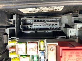 Блок предохранителей Corsa 2010 D Z12XEP