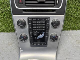 Блок управления климатом V60 2012 FB B6304T4