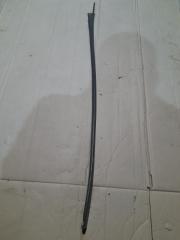 Запчасть молдинг лобового стекла передний правый Opel Corsa 2000-2006