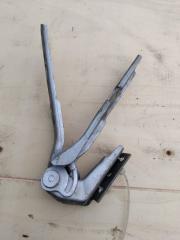 Фото запчасти петля капота Audi A4 Б/У запчасть Запчасть петля капота Audi A4