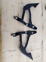 Фото запчасти петля капота Audi TT 2003-2006 Б/У запчасть Запчасть петля капота Audi TT 2003-2006