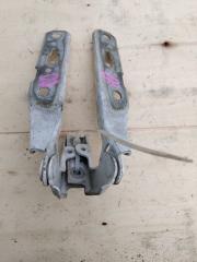 Фото запчасти петля капота Audi A4 Б/У запчасть Запчасть петля капота Audi A4