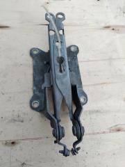 Запчасть петля капота Volvo XC90