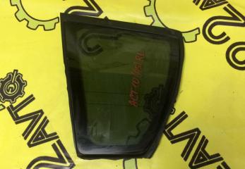 Форточка задняя левая Toyota Opa 04.2001