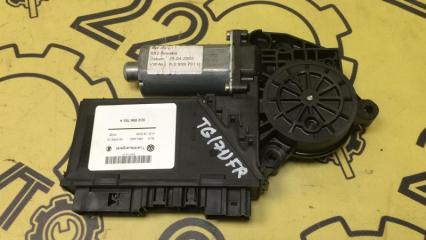 Моторчик стеклоподъемника передний правый Volkswagen Touareg 03.05.2003 контрактная Моторчик стеклоподъемника передний правый Volkswagen Touareg 03.05.2003