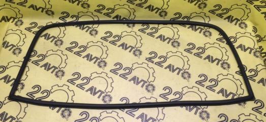 Уплотнитель стекла багажника Volkswagen Touareg 03.05.2003