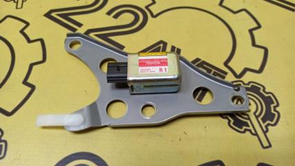 Датчик Airbag правый Toyota Camry 10.2005