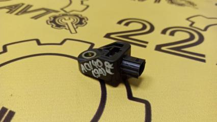 Датчик Airbag передний правый Toyota Camry 05.2008