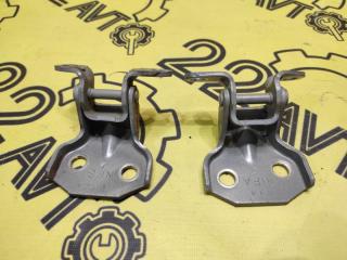 Петли двери передние правые Subaru Outback 02.2010