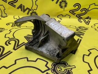 Кронштейн Audi A8 контрактная Кронштейн Audi A8