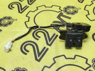 Замок багажника Toyota ist 2003.07 NCP60 2NZ-FE 69350-52180 контрактная