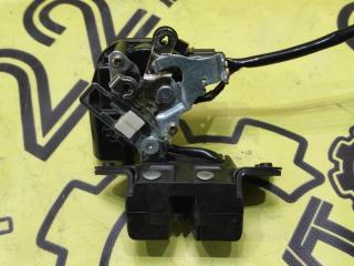 Замок багажника Toyota ist NCP60 2NZ-FE