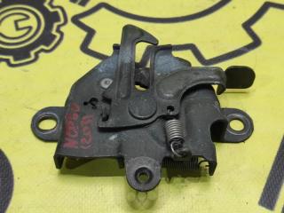 Замок капота Toyota ist 2003.07