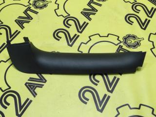 Запчасть накладка крышки багажника задняя левая Volkswagen Touareg 2005