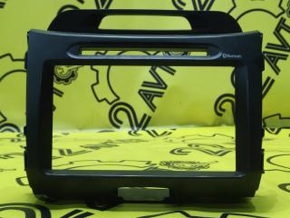 Рамка магнитолы Kia Sportage 2010