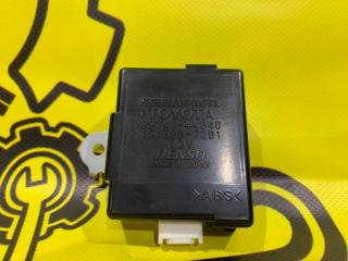 Блок управления дверьми Toyota Ipsum 2001