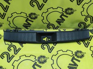 Накладка замка багажника Nissan Juke 2012