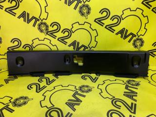 Накладка замка багажника Nissan Primera 2005