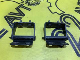 Петли багажника Nissan Qashqai 2009