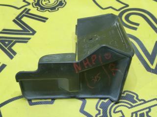 Брызговик задний правый Toyota AQUA 2019