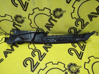 Уплотнитель крыла передний правый Toyota AVENSIS 2003