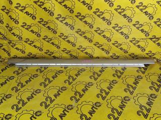 Накладка на порог (обвес) правая Toyota AVENSIS 2003