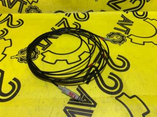 Тросик лючка топливного бака Toyota Camry 2012