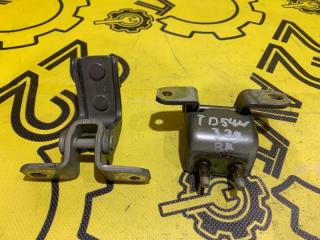 Запчасть петли двери задние правые Suzuki Escudo 2005