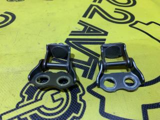 Петли багажника Toyota ist 2004