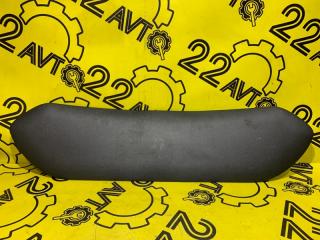 Обшивка крышки багажника Toyota ist 2004