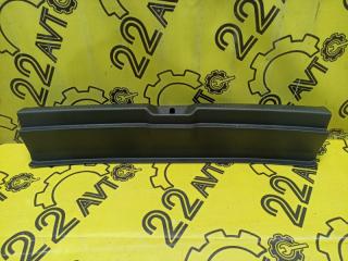 Накладка замка багажника Toyota Wish 2007