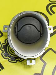 Дефлектор воздушный передний правый Nissan Juke 2010