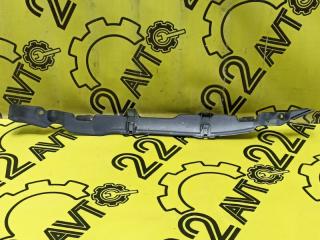 Уплотнитель крыла передний правый Mitsubishi Pajero 2006