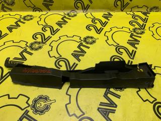 Уплотнитель крыла передний левый Infiniti QX56 2010