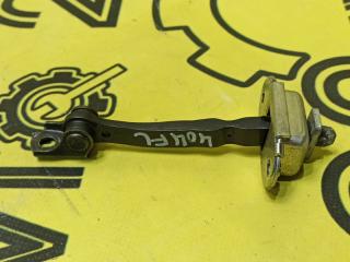 Ограничитель двери передний левый Nissan Qashqai 2008 контрактная Ограничитель двери передний левый Nissan Qashqai 2008