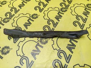 Уплотнитель крыла передний левый Toyota RAV4 2009