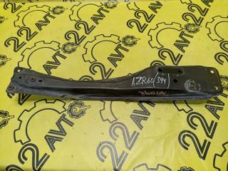 Запчасть балка продольная Toyota Noah 2005