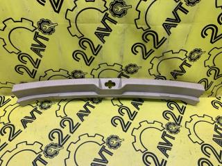 Накладка замка багажника Toyota Ipsum 2001