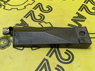 Накладка передняя правая Mitsubishi Pajero 2006