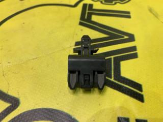 Фото запчасти клипса решетки радиатора Subaru Legacy 2003 контрактная запчасть Запчасть клипса решетки радиатора Subaru Legacy 2003