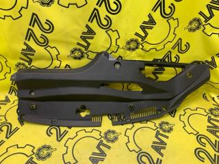 Накладка рамки радиатора Lexus RX350 2009