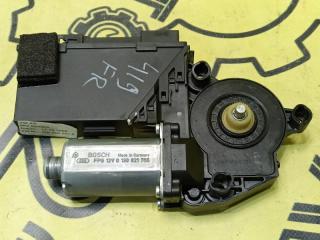 Моторчик стеклоподъемника передний правый Volkswagen Touareg 2006 контрактная Моторчик стеклоподъемника передний правый Volkswagen Touareg 2006