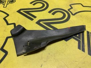 Уголок жабо передний правый Porsche Cayenne 2004