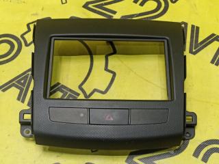 Рамка магнитолы Mitsubishi Outlander 2011