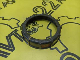 Крепление топливного насоса Nissan WINGROAD 2011 контрактная Крепление топливного насоса Nissan WINGROAD 2011