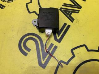 Блок управления дверьми Toyota Ipsum 2001